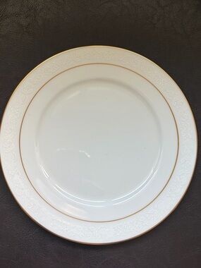 Oxford by Lenox White Lace Bone China Dinner Plate with Gold Trim